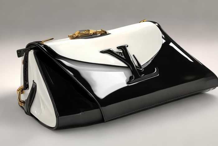 LV包包图片白色（lv包包图片白色和黑色）