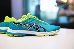 asics女鞋价格（asics鞋子一般价格）