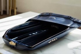 chanel官网包包从哪里进去、chanel官网在哪里看
