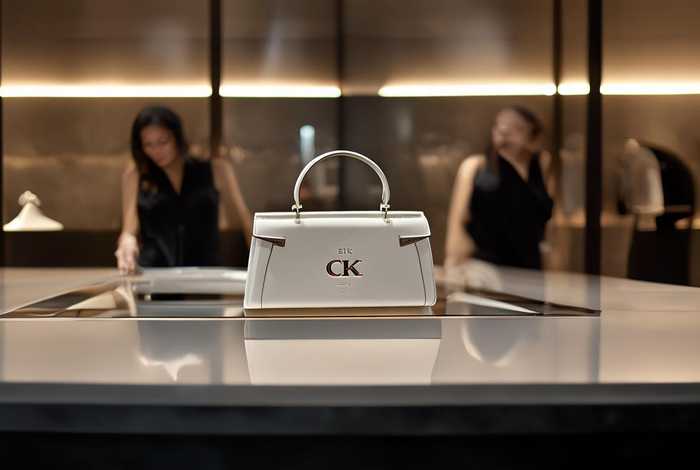 ck包包专柜正品直播（ck包包专柜正品直播是真的吗）