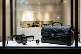 chanel配饰官网、chanel 配饰官网