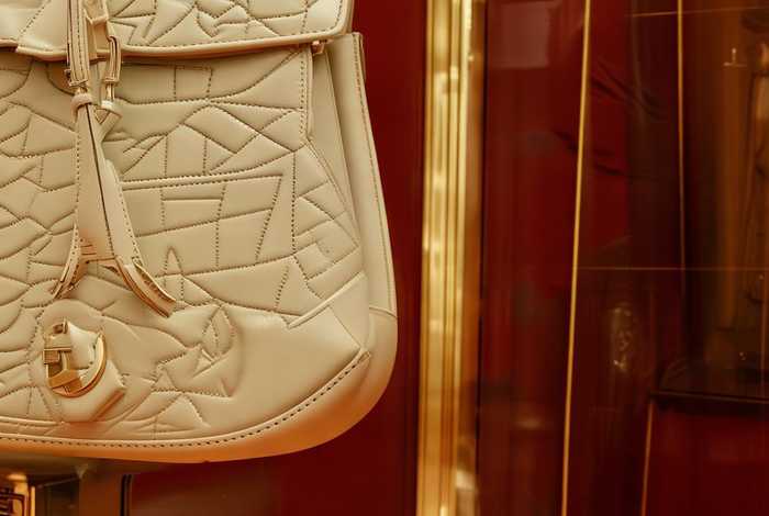 loewe罗意威是什么牌子；罗意威 loewe什么国家的牌子