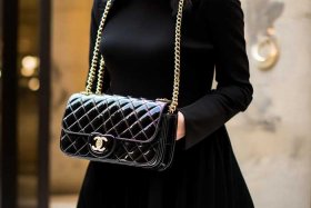 chanel哪款女包保值、chanel 包包哪款最保值
