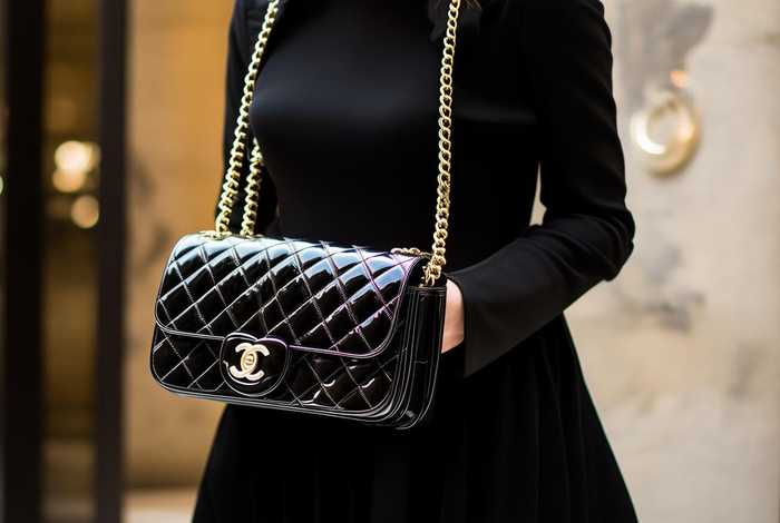 chanel哪款女包保值、chanel 包包哪款最保值
