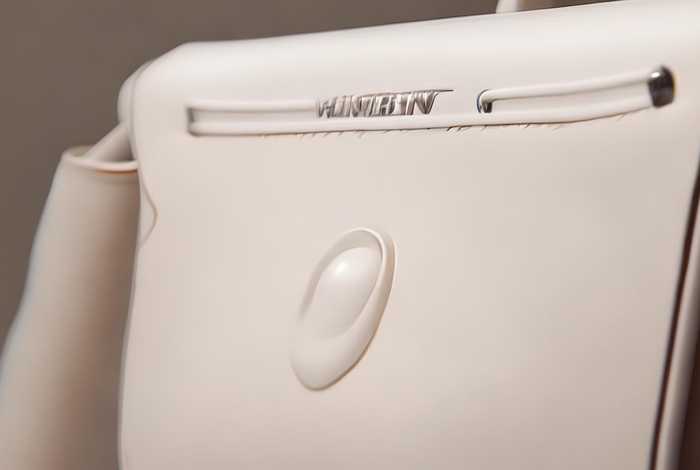 包包品牌四个字；包包品牌四个字的