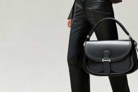 迪奥马鞍包官网价格及图片（迪奥马鞍包官网价格中号）