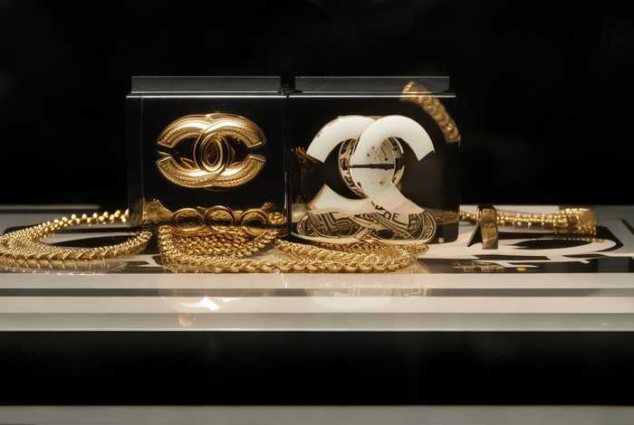 chanel羊绒围巾;chanel羊绒围巾尺寸 chanel羊绒围巾;chanel羊绒围巾尺寸