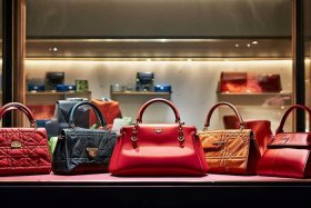 迪奥中国官网包包价格（迪奥中国官网包包价格表）