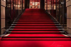 Christian Louboutin官网入口，christian louboutin官网入口
