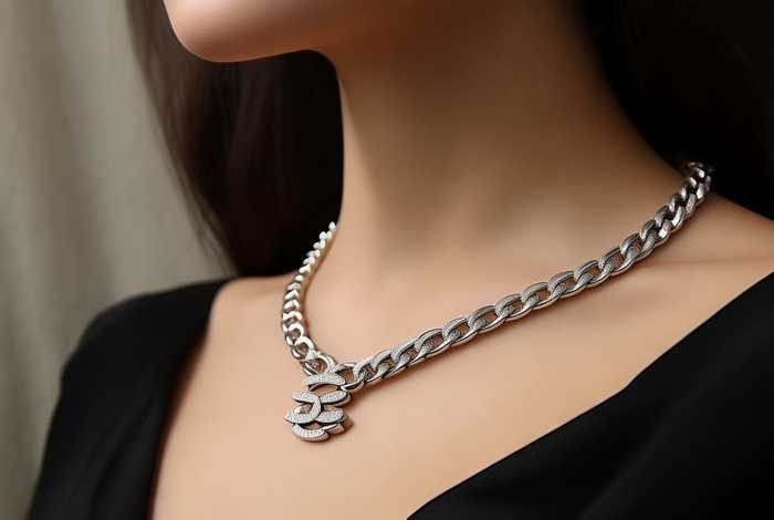 Chanel项链，chanel项链一般多少钱