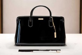 爱马仕女包新款2024爆款 爱马仕女包新款2024爆款多少钱