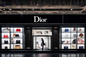 迪奥日本官网入口；迪奥日本官方网站