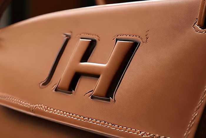 爱马仕包包商标在哪（爱马仕包包商标在哪个位置）
