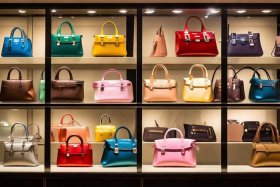 给女生买包包什么价位合适、给女生买包包什么价位合适呢