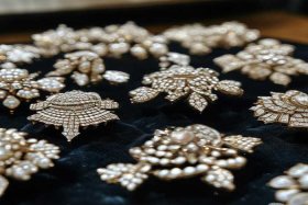 chanel胸针官网入口 - chanel胸针官网价格表