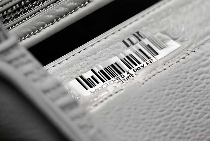 迪奥官网查询真伪、迪奥官网查询真伪查哪个条形码