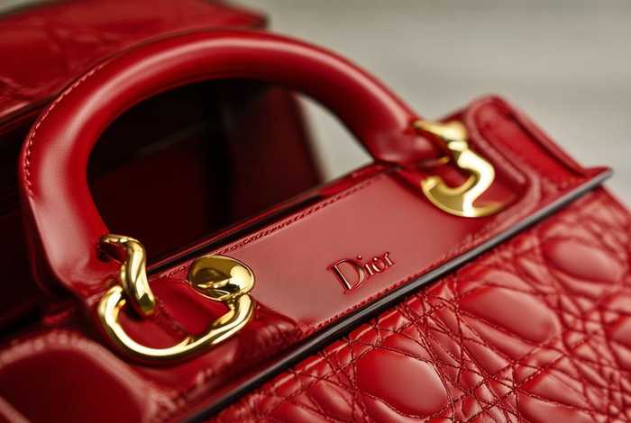 迪奥红色三格戴妃包、迪奥三格戴妃包真假辨别