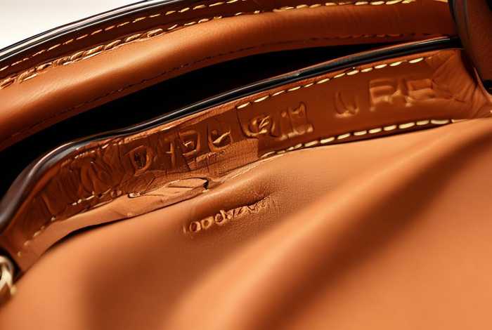 tory burch包怎么辨真伪 tory burch包真假怎么分辨