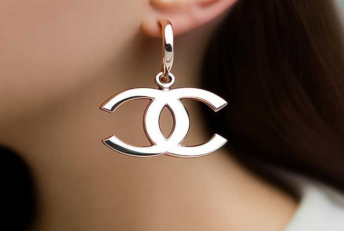 chanel字母长条耳环、chanel大写字母耳环 chanel字母长条耳环、chanel大写字母耳环