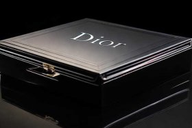 迪奥官网包包包装盒，迪奥官网包包包装盒是什么