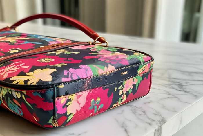 tory burch多少钱（tory burch的包多少钱）