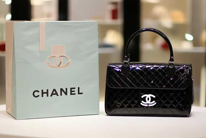 chanel专柜赠品包一览 chanel赠品包和专柜包的区别