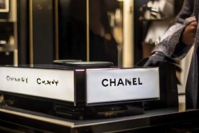 chanel专柜pos机、chanel shopping