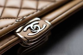 chanel经典包包鉴定真假 chanel包怎么鉴定真假