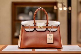 爱马仕限量版包包价格，爱马仕限量版包包价格多少