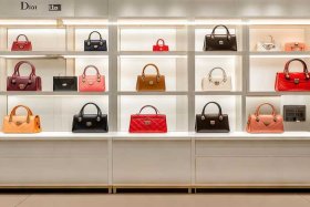迪奥包包官网官方网日本 迪奥官网店日本