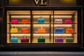 lv女士包包旗舰店，lv女士包包旗舰店价格