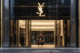 ysl包包中国官网旗舰店，ysl包包中国官网旗舰店是真的吗