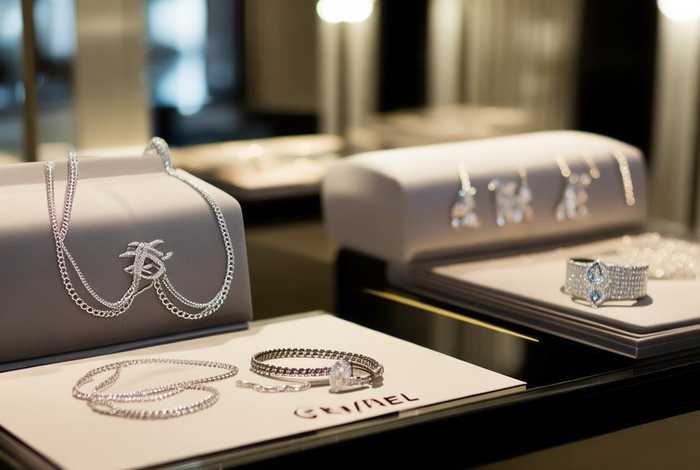 chanel珠宝价格表（chanel珠宝的主要设计风格）