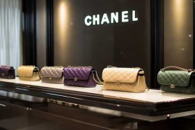 chanel经典款价格；chanel经典款专柜价格