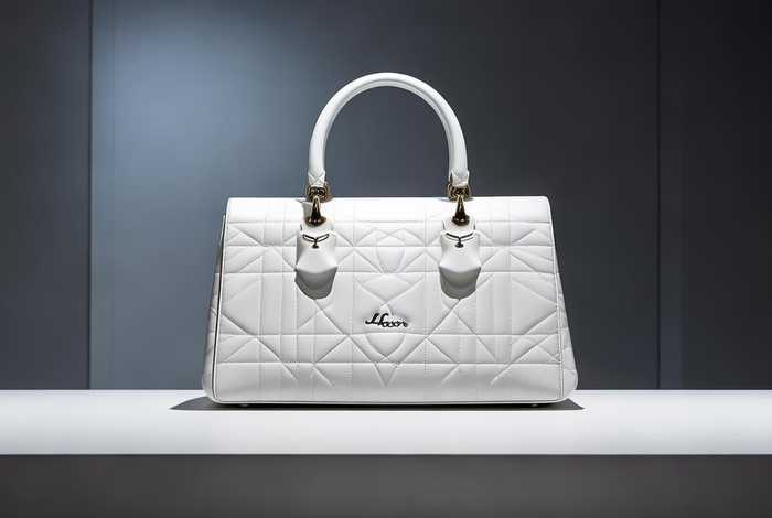 Dior官网都是正品吗；dior官网都是正品吗