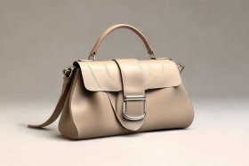 200到300的女包品牌；200到300块的女包品牌