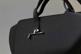 p开头的包包品牌logo p开头的包包小众品牌有哪些