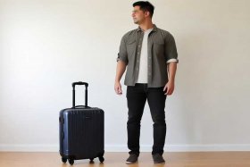 20寸拉杆箱尺寸 真人对比 20寸拉杆箱对比图