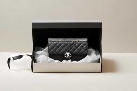 chanel购物袋手提包，chanel购物袋包装图