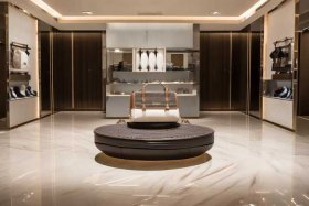 coach蔻驰官方旗舰店女包；coach蔻驰官方旗舰店女包是正品吗