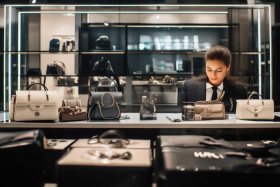chanel实体店会有假货吗 - chanel专柜会验货吗