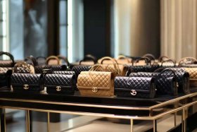 chanel箱包官网；chanel 箱包官网