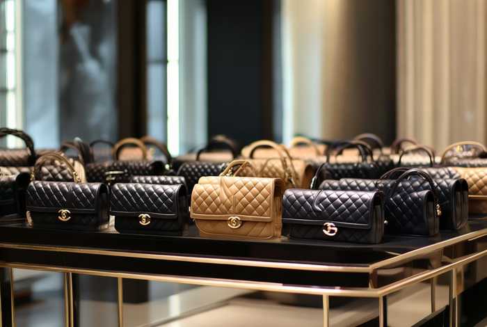 chanel箱包官网；chanel 箱包官网