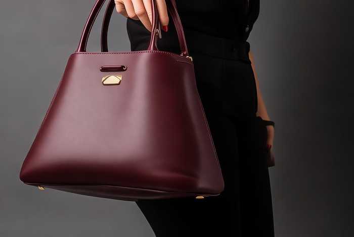40岁女人包包推荐哪款，40岁女人包包推荐哪款好看