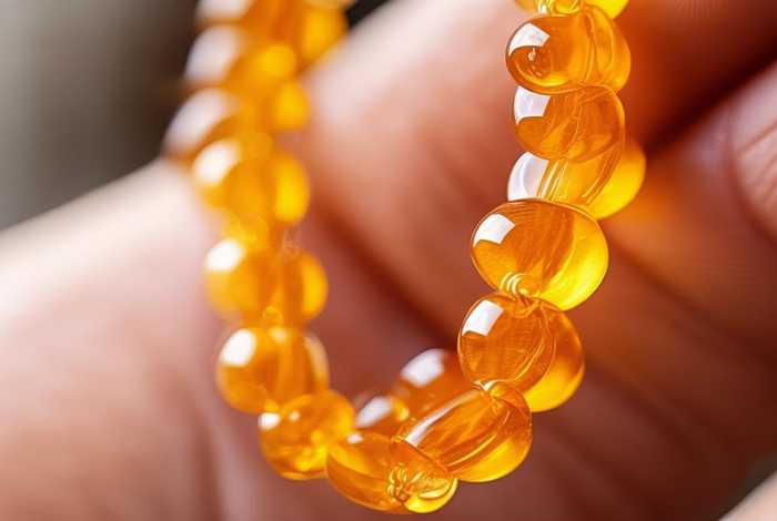 低于1000元的蜜蜡手串是真的吗 低于1000元的蜜蜡手串是真的吗吗