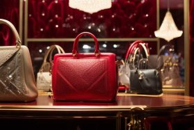 高档奢侈品包包店 - 高档奢侈品包包店名字