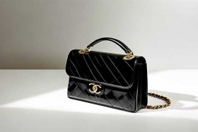 chanel女包中国官网价格（chanel女包官网报价）
