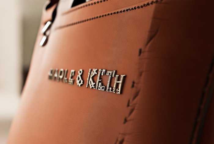 charlesampkeith官网，charles amp keith官网