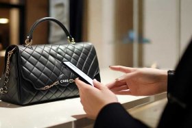 chanel编码查询，chanel包包怎么查询编码