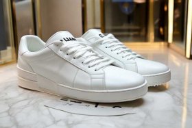 chanel小白鞋厚底；chanel小白鞋多少钱